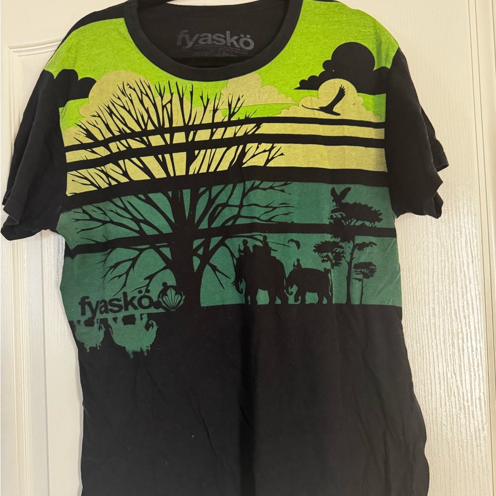 Green and Black Short Sleeve Nature Tees